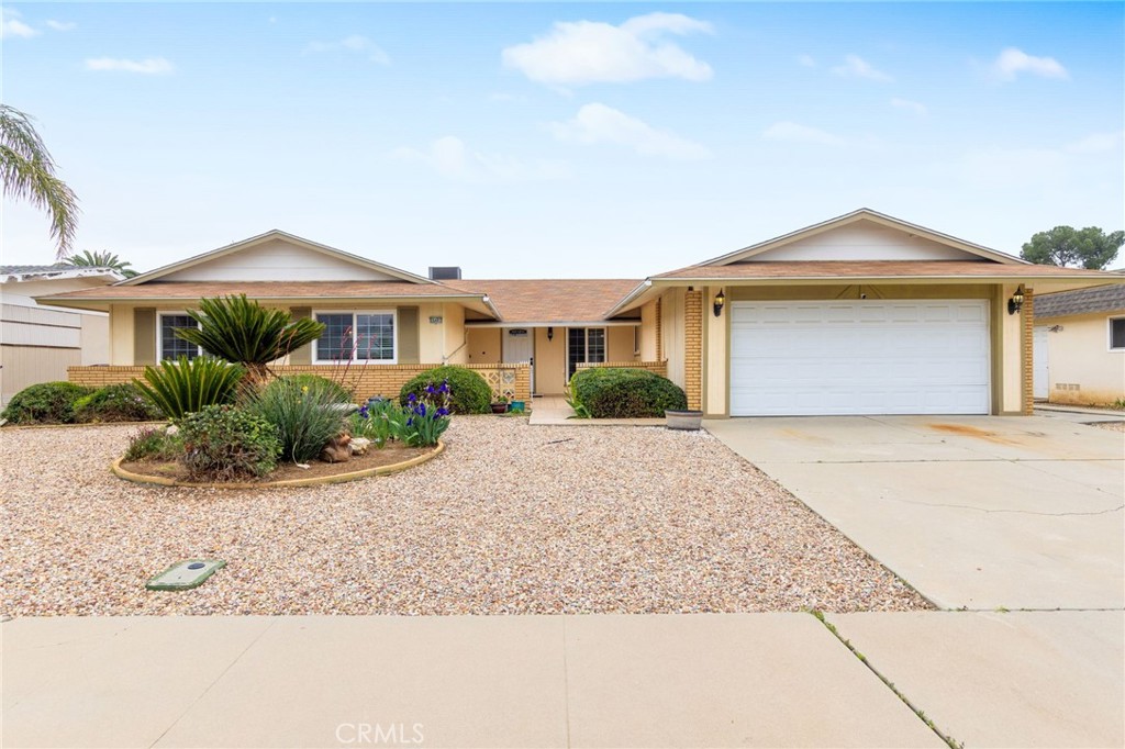 26481 Jamestown Drive Property Photo 1