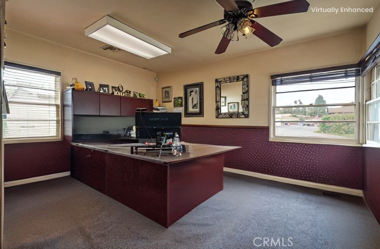 301 N Vine Street Property Photo 6