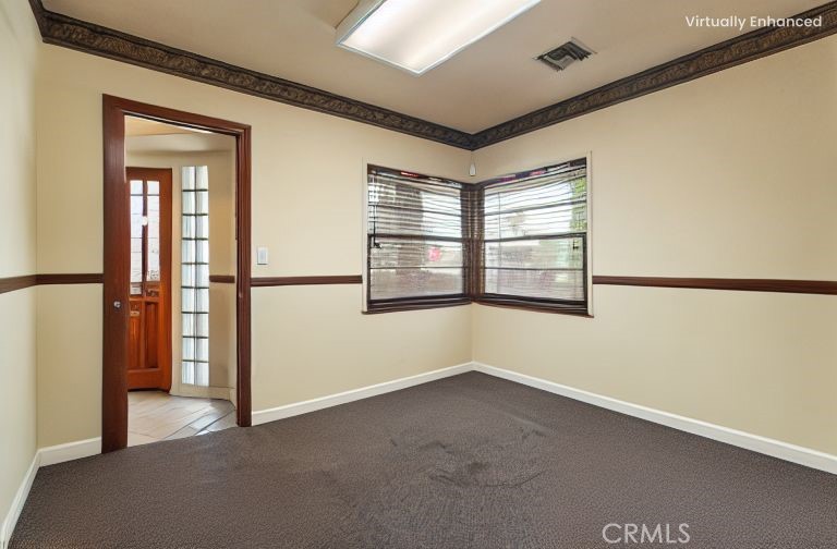 301 N Vine Street Property Photo 7