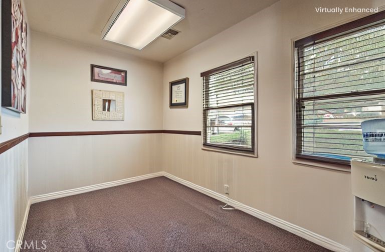 301 N Vine Street Property Photo 8