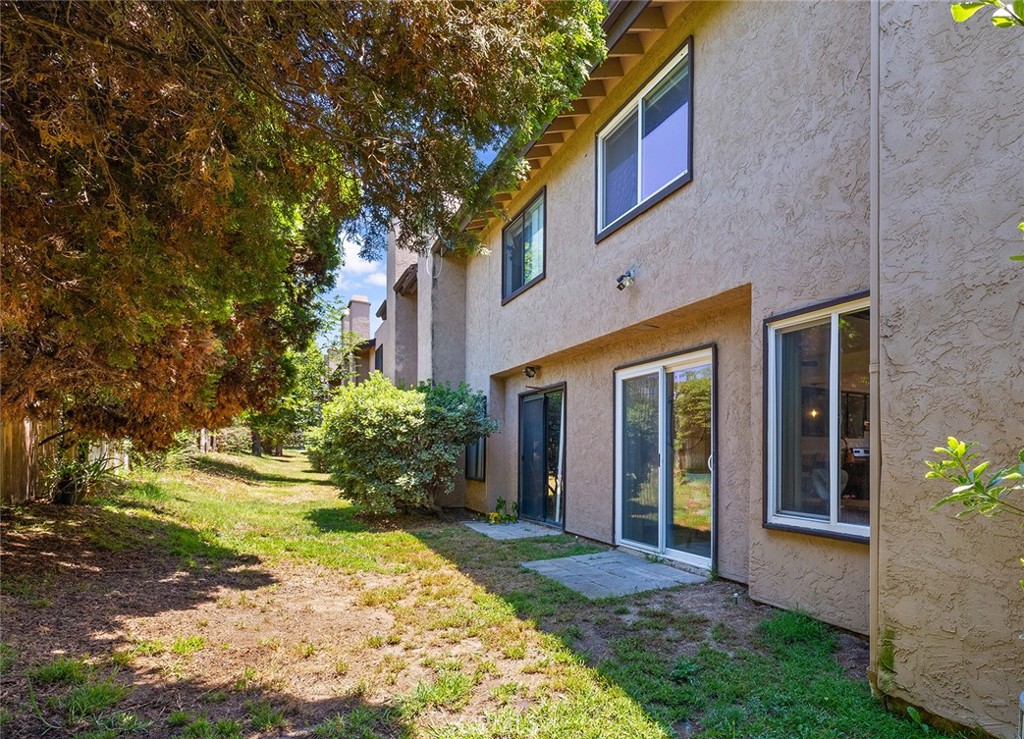 140 E El Norte Parkway 8 Property Photo 24