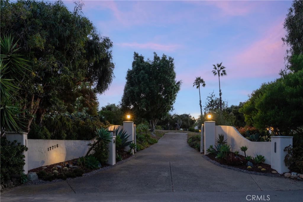 17716 Via De Fortuna Property Photo 31