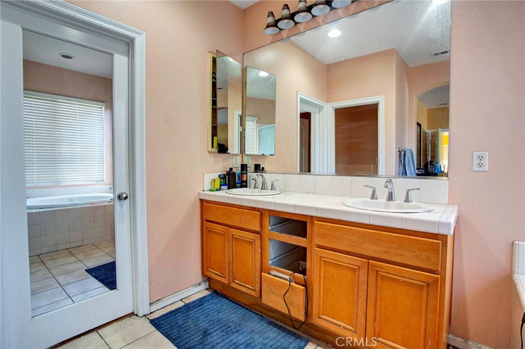 3295 E Springcreek Property Photo 32