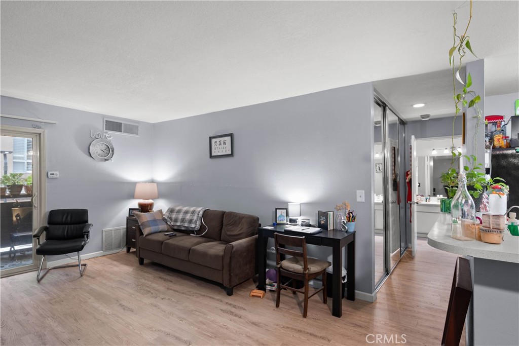 1625 Hotel S Property Photo 1