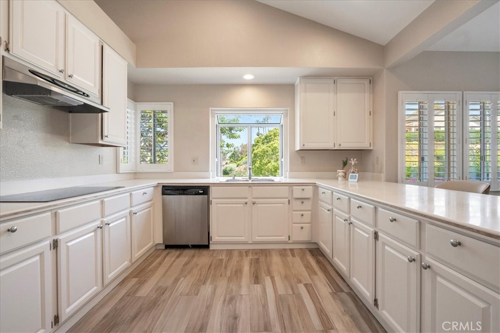 81 Via Larga Property Photo 5