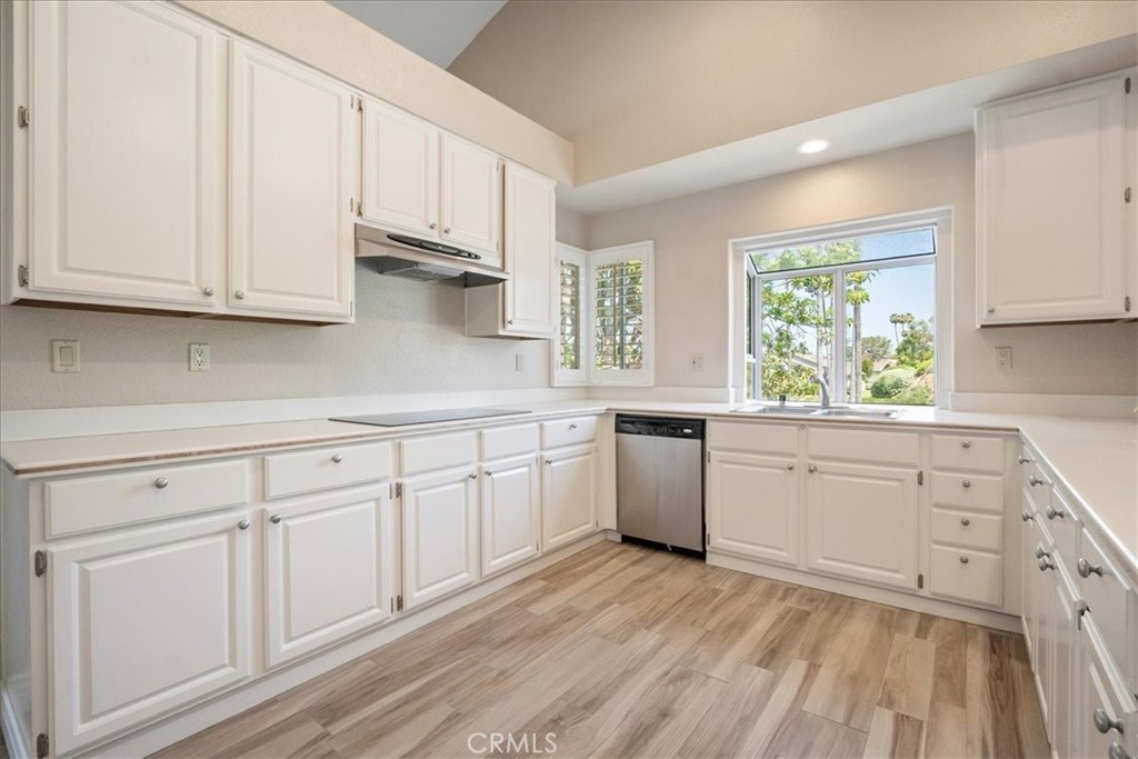 81 Via Larga Property Photo 8