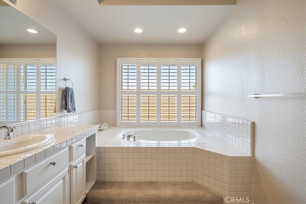 81 Via Larga Property Photo 26