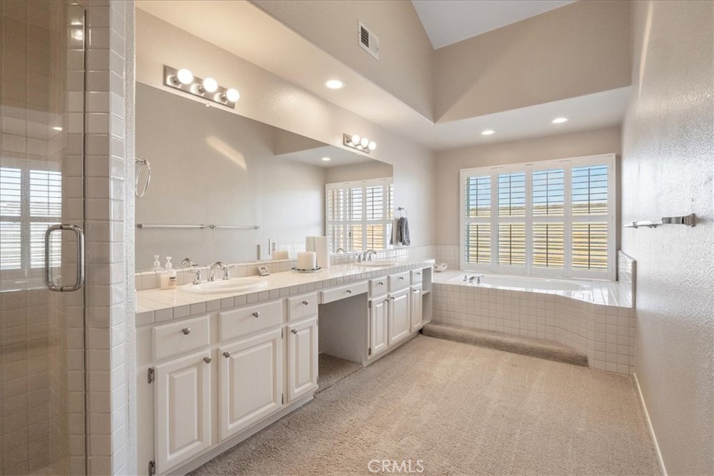 81 Via Larga Property Photo 27