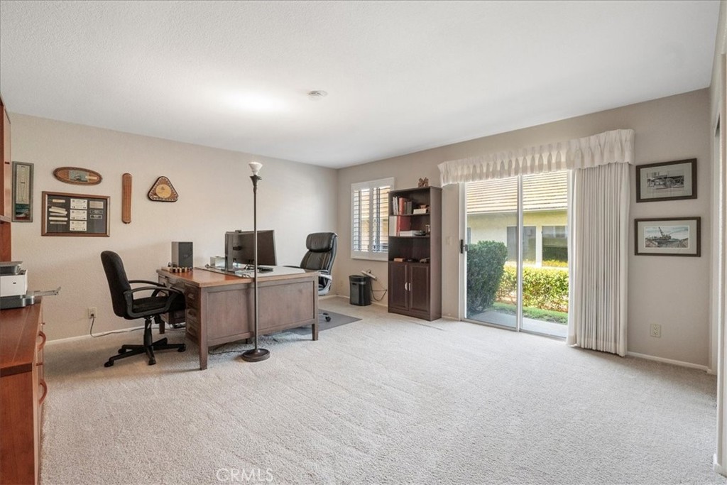 81 Via Larga Property Photo 33