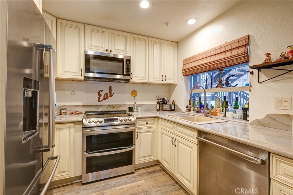60 Corniche B Property Photo 6