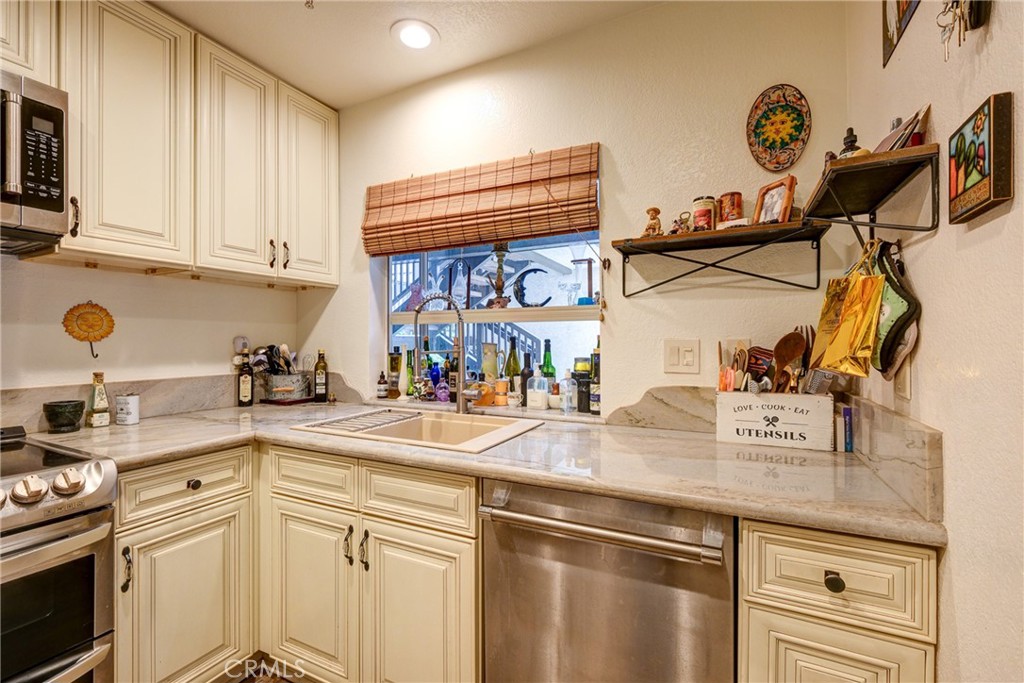 60 Corniche B Property Photo 7
