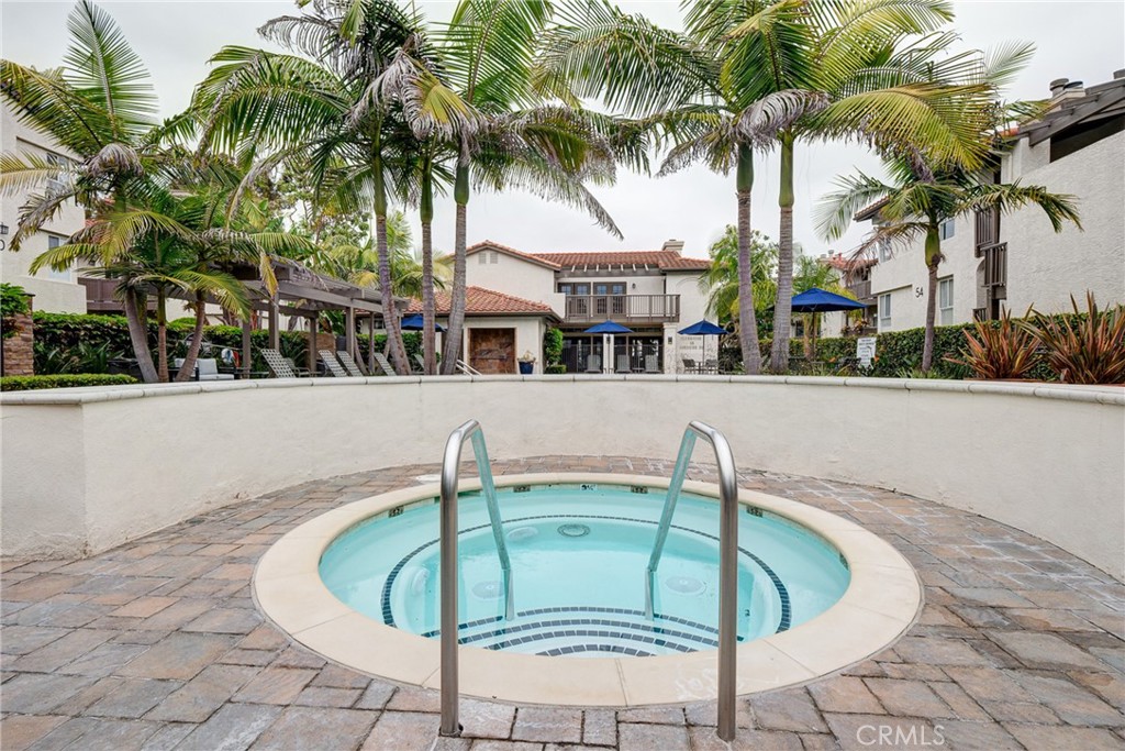 60 Corniche B Property Photo 16