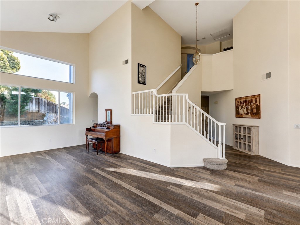 5727 Dartmoor Property Photo 9