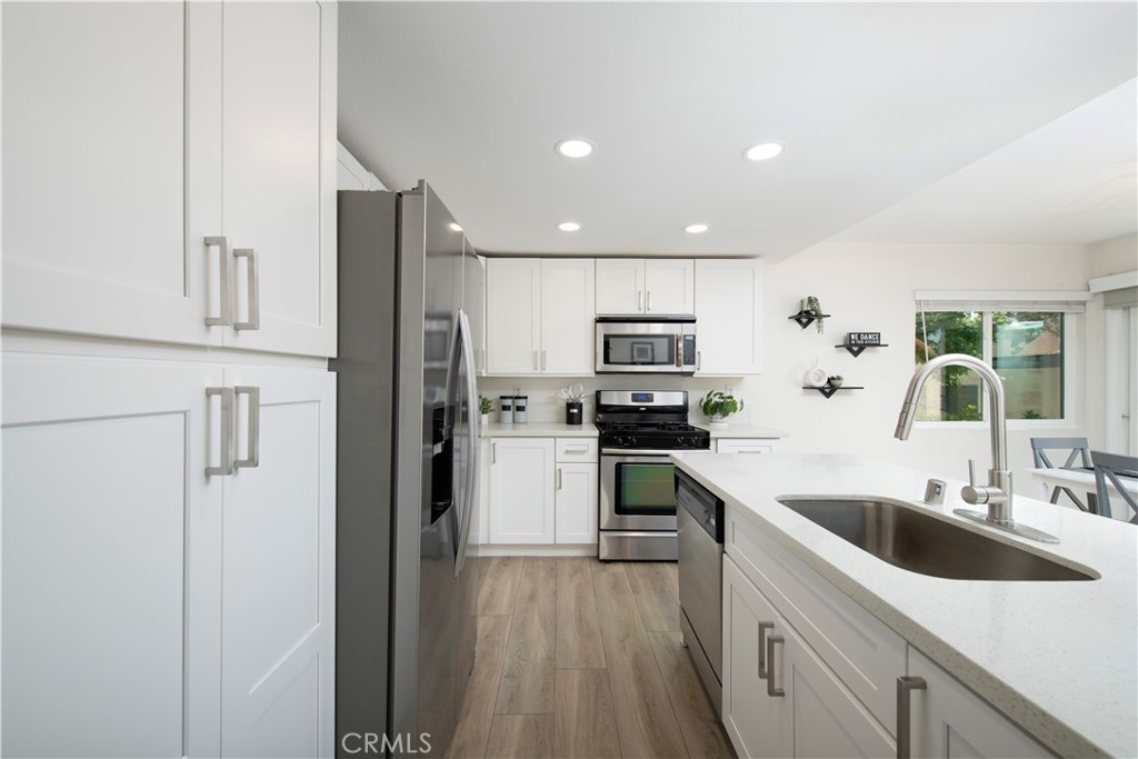 333 N Melrose Drive E Property Photo 10
