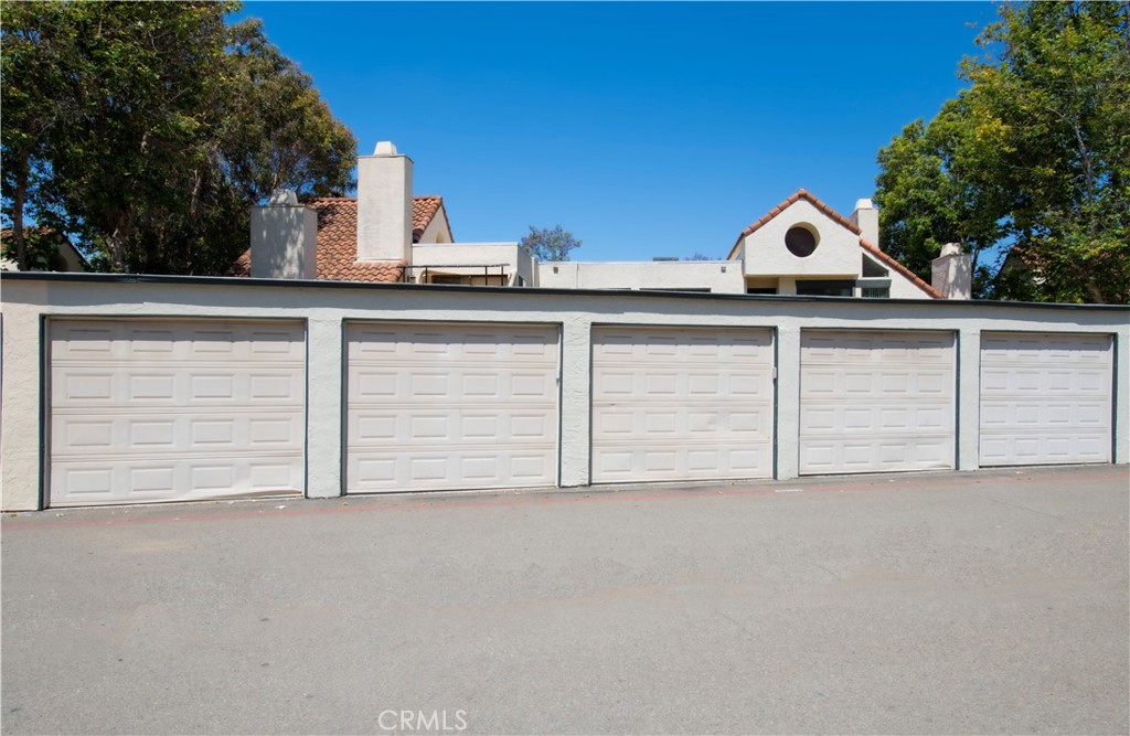 333 N Melrose Drive E Property Photo 24