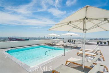 838 N Doheny Drive 804 Property Photo 10