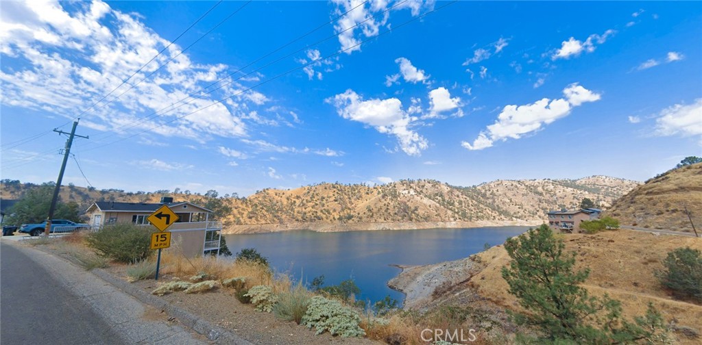28075 Sky Harbour Road Property Photo 3