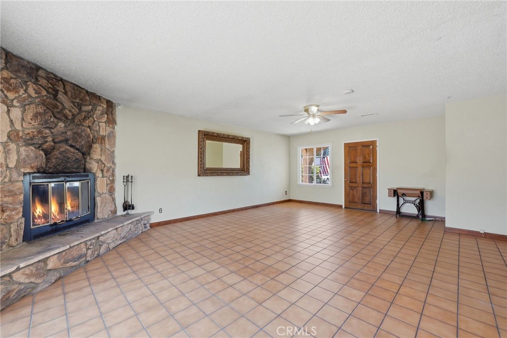2020 Crenshaw Property Photo 8
