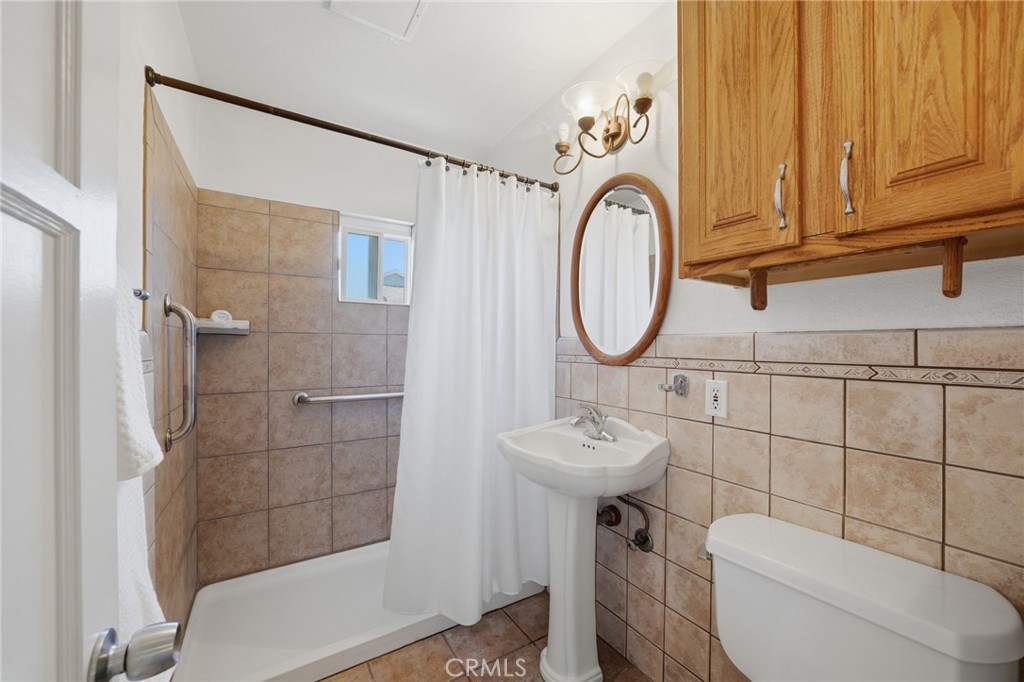 2020 Crenshaw Property Photo 20
