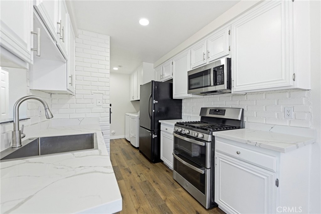3672 Harbor View Way Property Photo 12