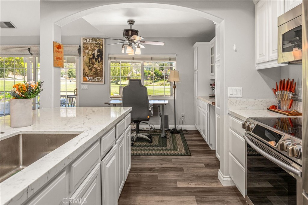 23681 Country Villa Property Photo 3