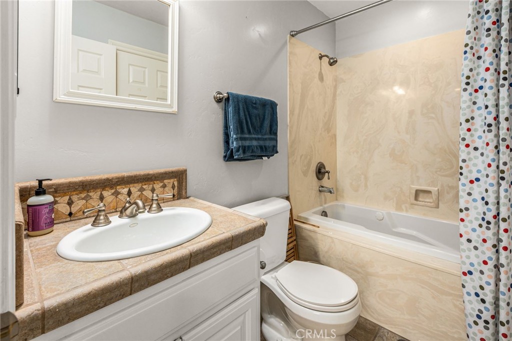 23681 Country Villa Property Photo 9