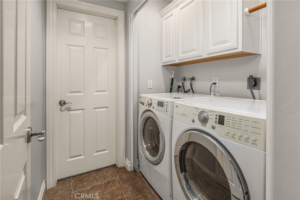 23681 Country Villa Property Photo 10