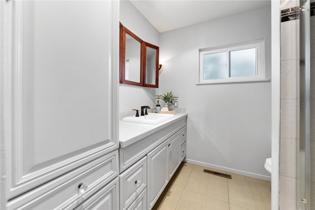 1773 Ivy Property Photo 35
