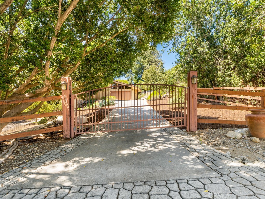 2248 Mil Sorpresas Property Photo 66