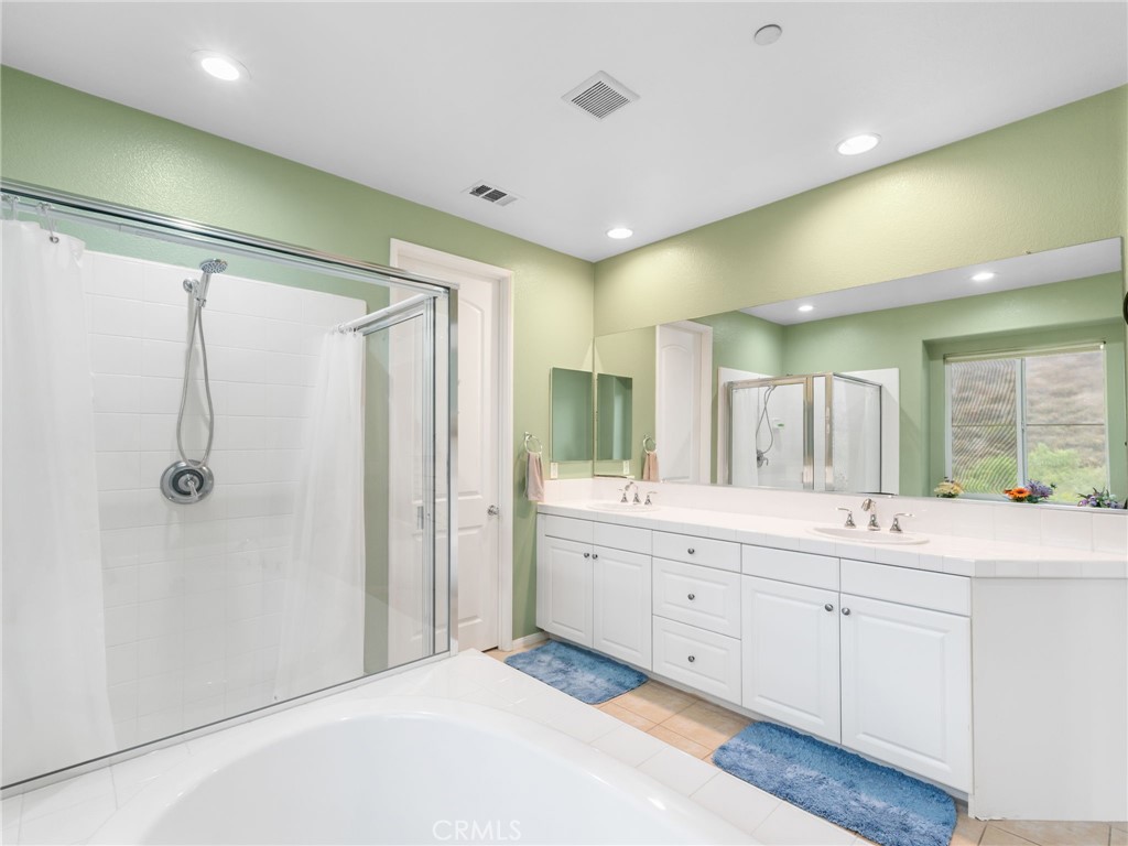 4106 Lake Circle Property Photo 5
