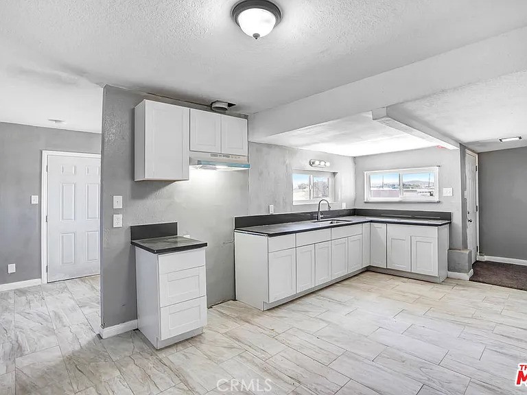 25372 Agate Property Photo 3