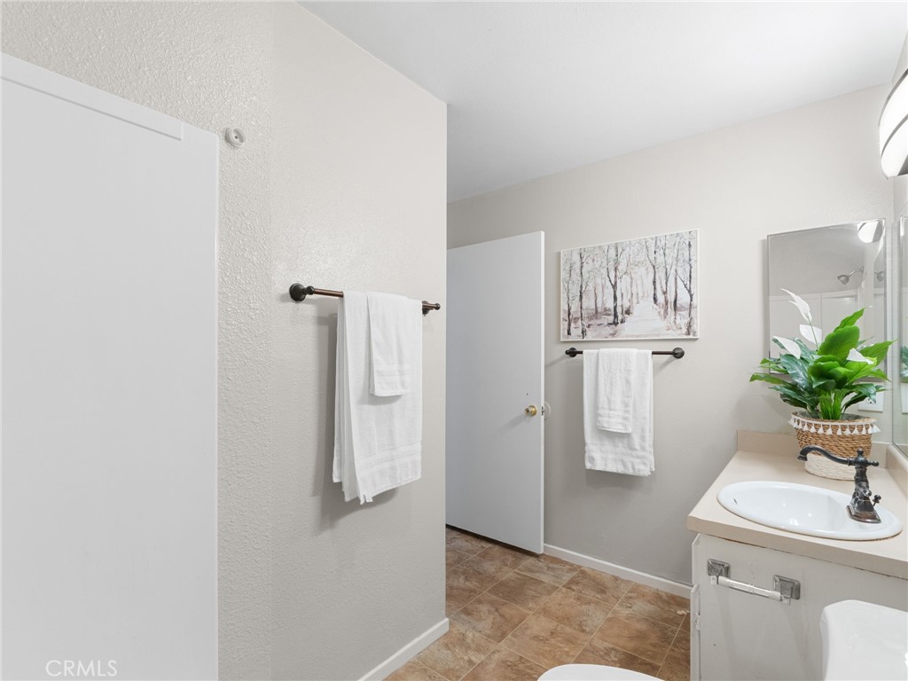 512 Sandalwood 1 Property Photo 21