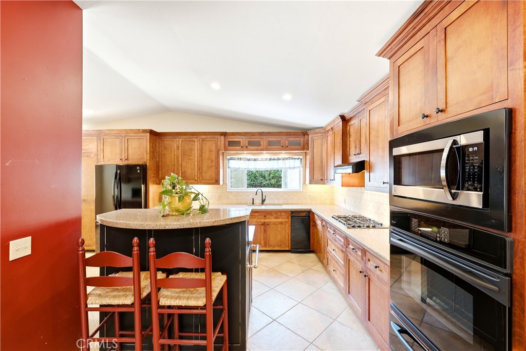 4114 Citradora Property Photo 7