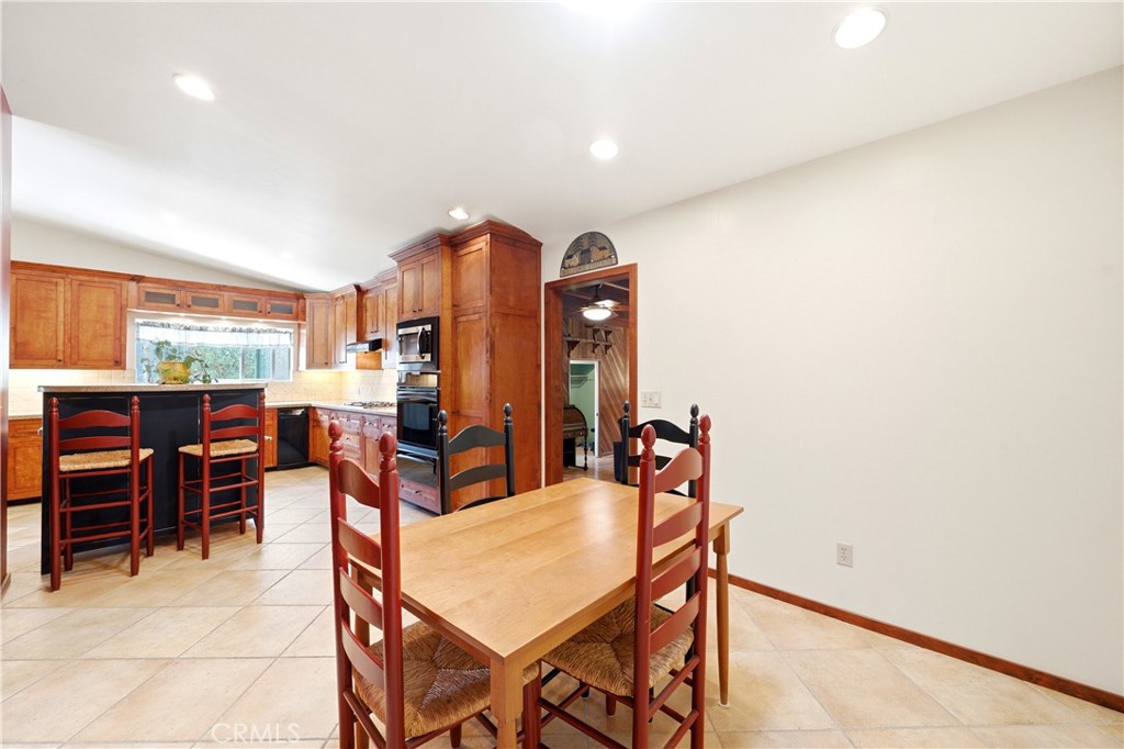 4114 Citradora Property Photo 9