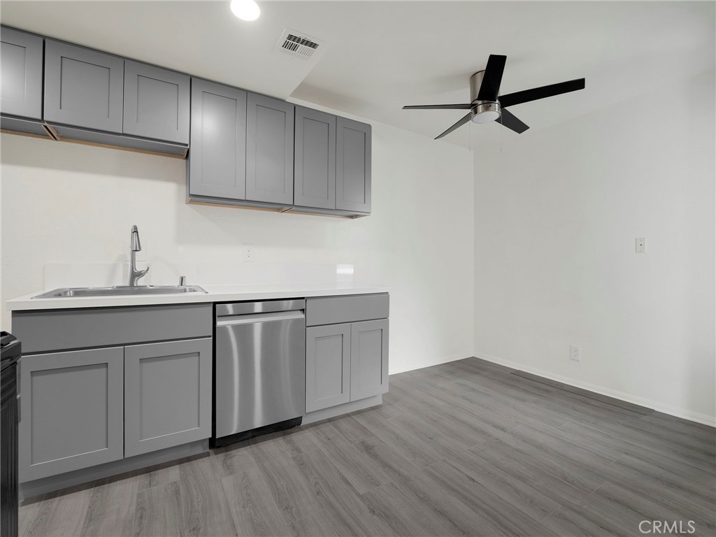 9038 Orion Avenue 209 Property Photo 3