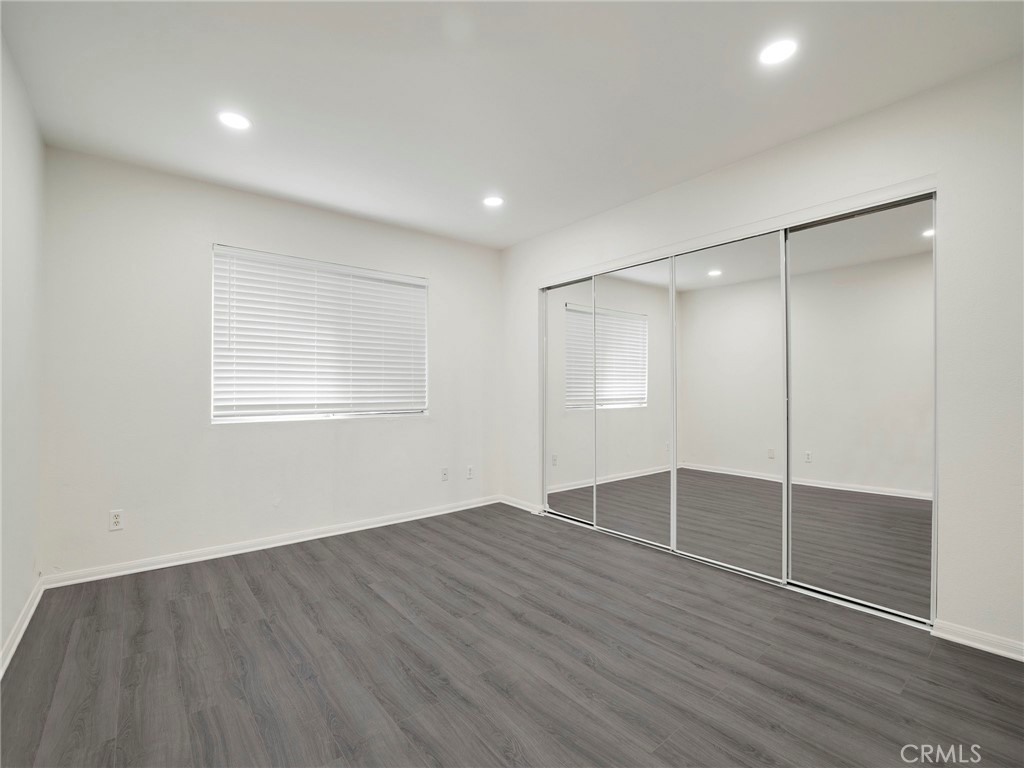 9038 Orion Avenue 209 Property Photo 4