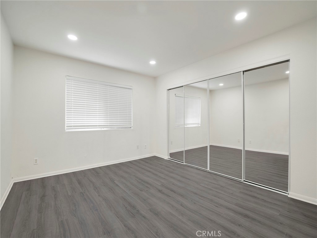 9038 Orion Avenue 209 Property Photo 4