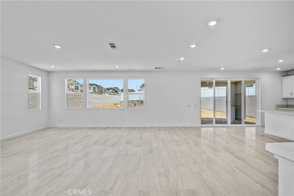 5538 Alethea Way Property Photo 6