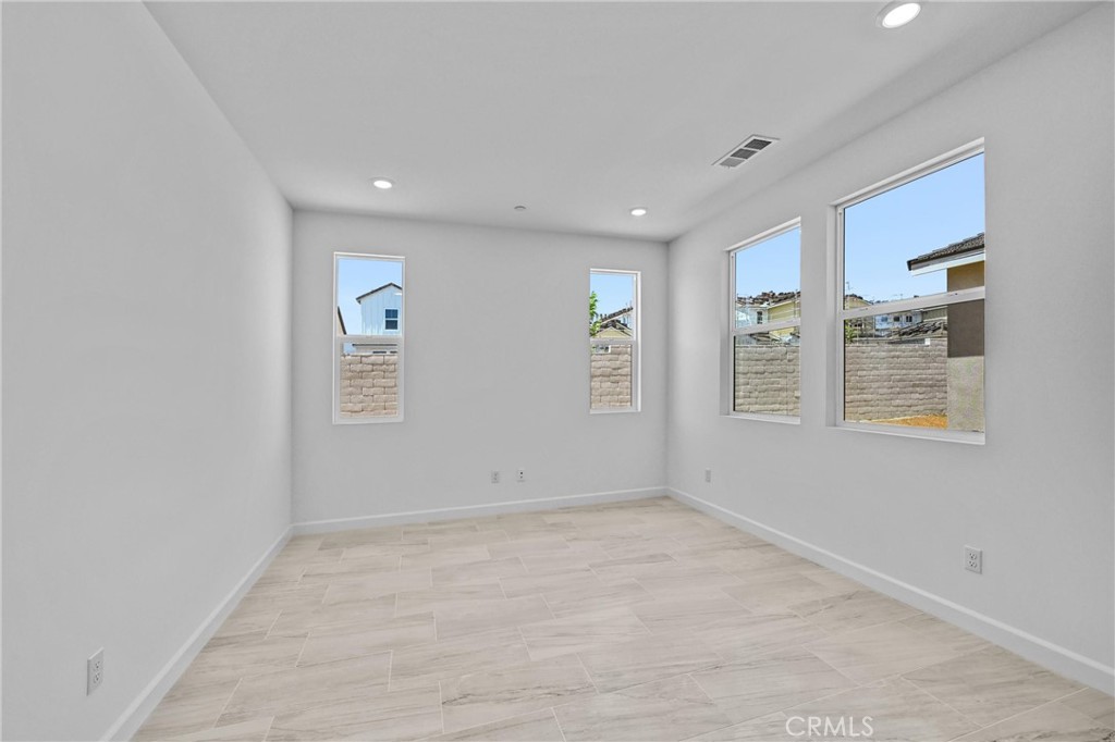 5538 Alethea Way Property Photo 9