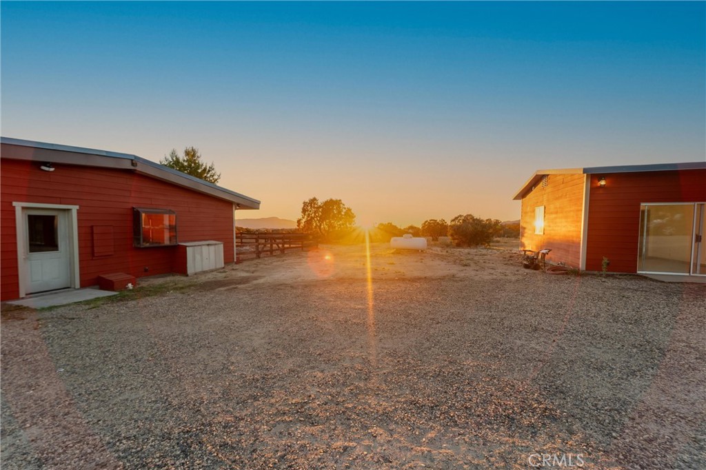 37626 Cruces Property Photo 3
