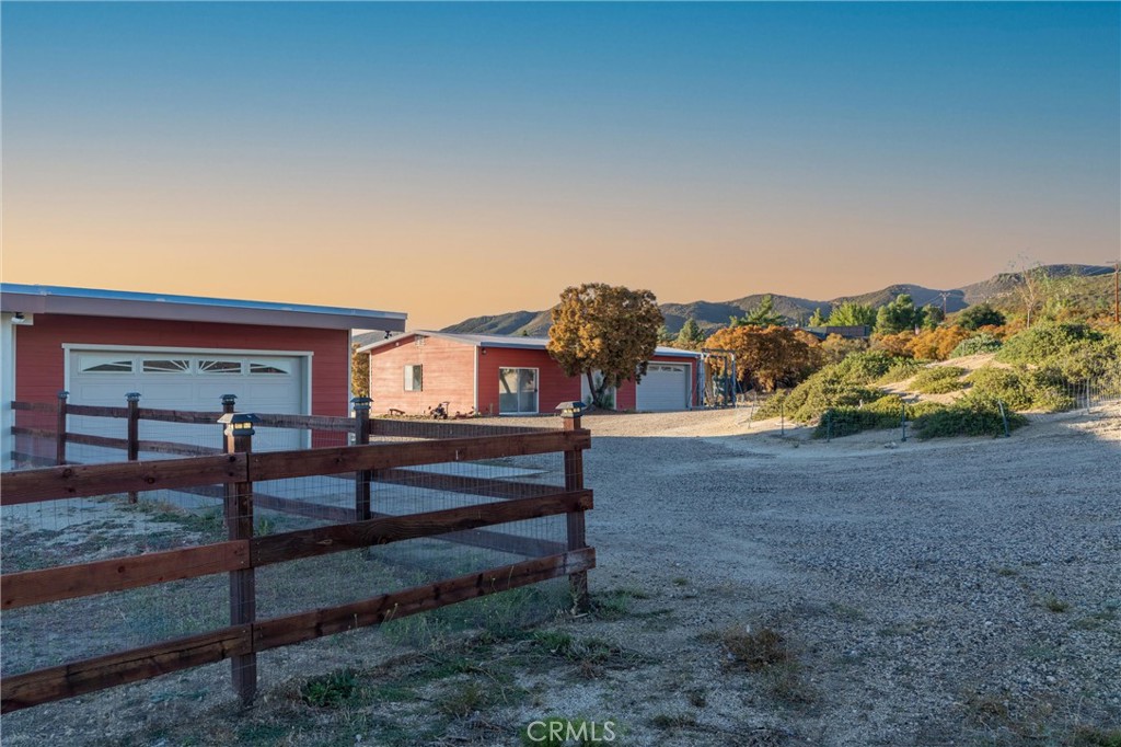37626 Cruces Property Photo 5