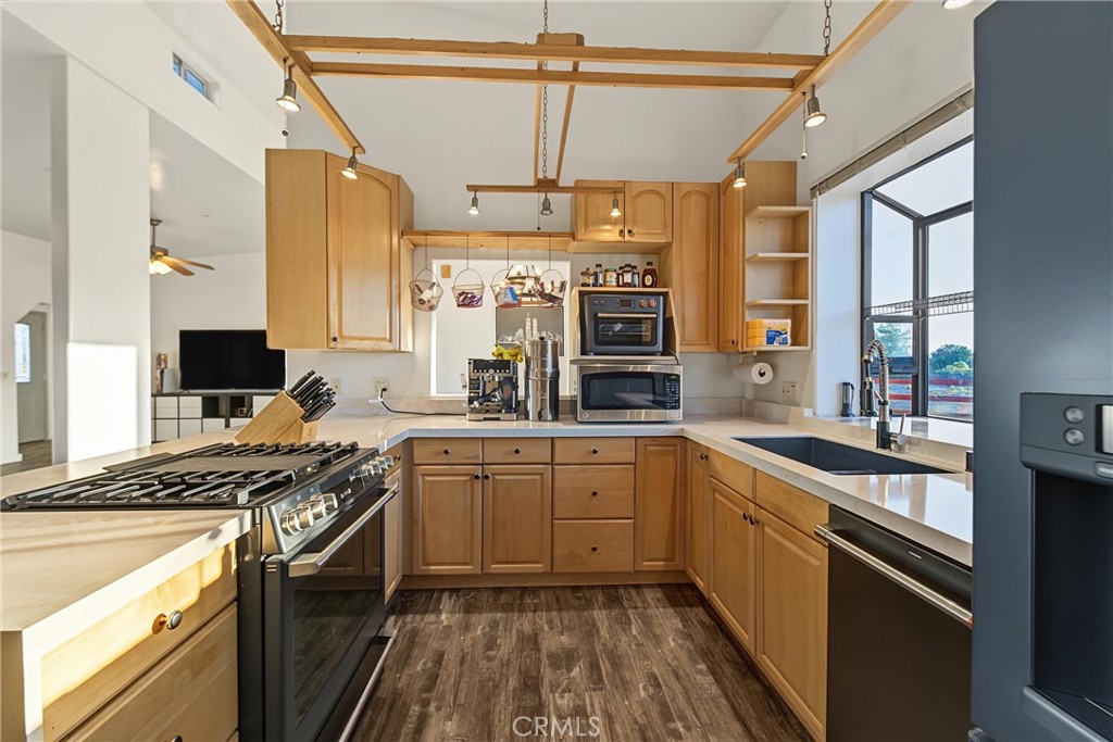 37626 Cruces Property Photo 9