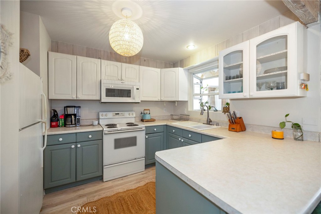 2576 Green Hills Property Photo 17