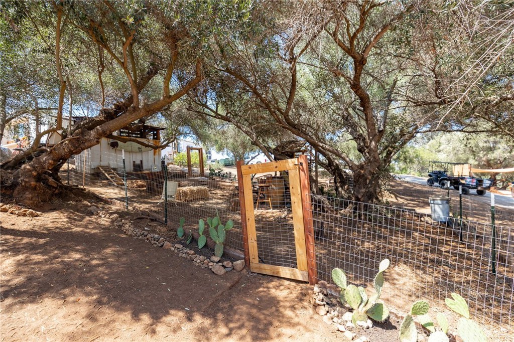 2576 Green Hills Property Photo 45