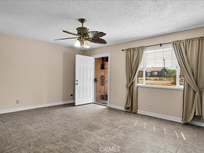 5567 Baileya Property Photo 4
