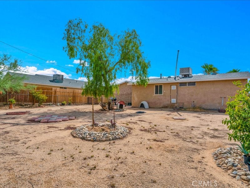 5567 Baileya Property Photo 24