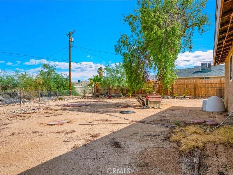 5567 Baileya Property Photo 25