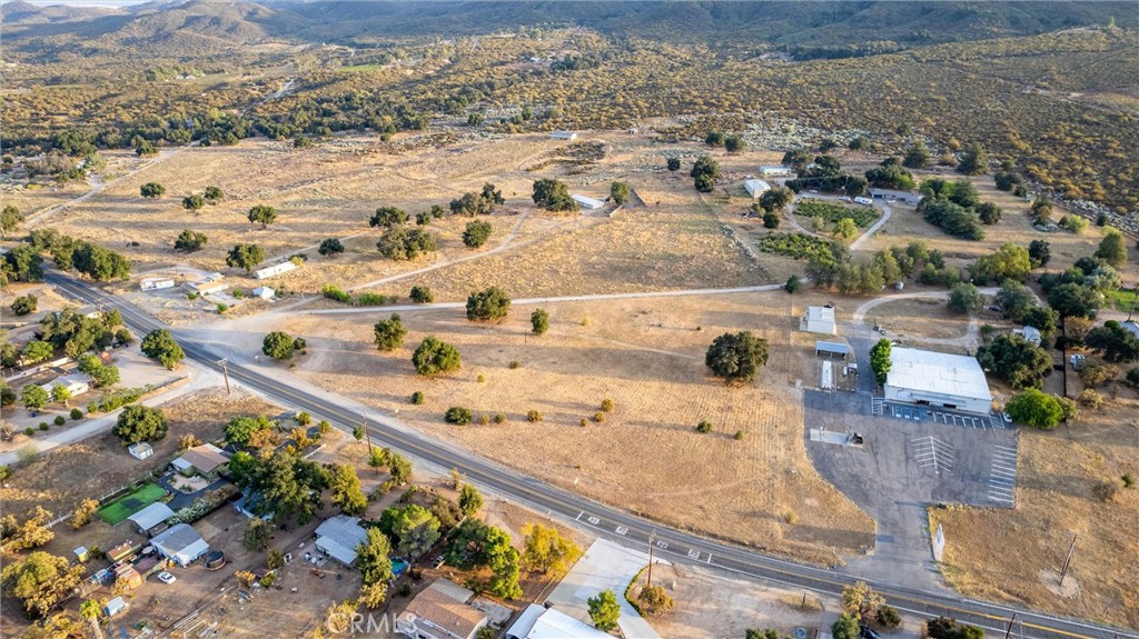 35202 Highway 79 Property Photo 4