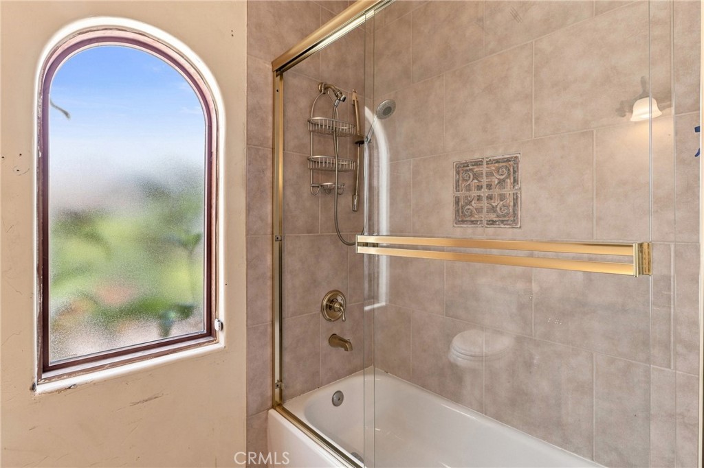 1354 Cornish Property Photo 12