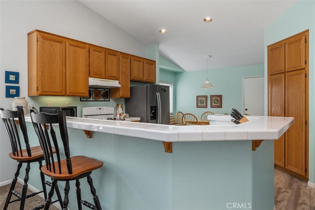4933 Lake Shore Court Property Photo 12